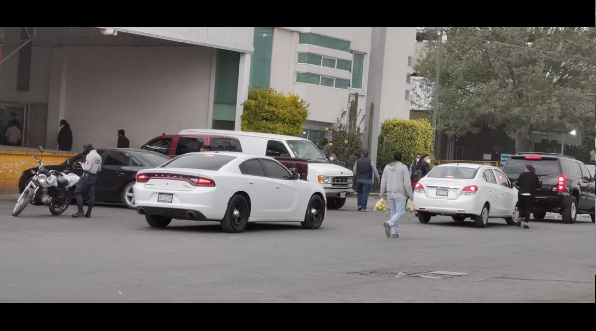 Claudia Rivera campana