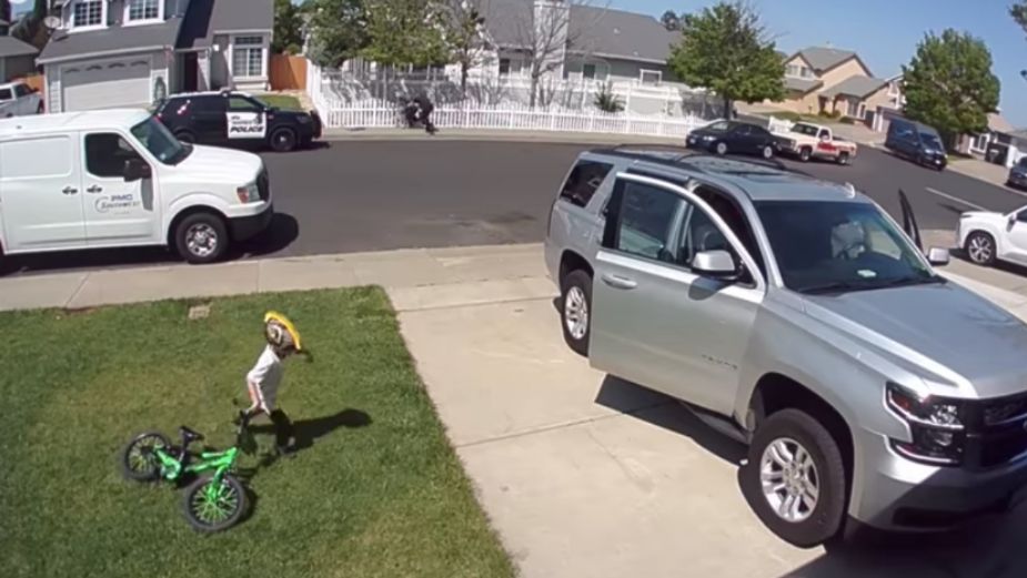 VIDEO: Policía lanza puñetazo a un adolescente con autismo en Estados Unidos 2 ataque contra adolescente autista