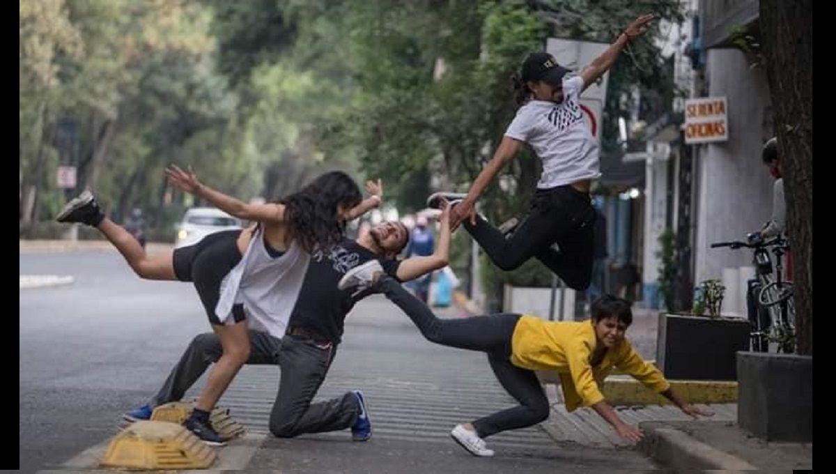 “La danza de los poblanos”: Fotógrafo recrea las caídas en la ciclovía con bailarines 2 ciclovia