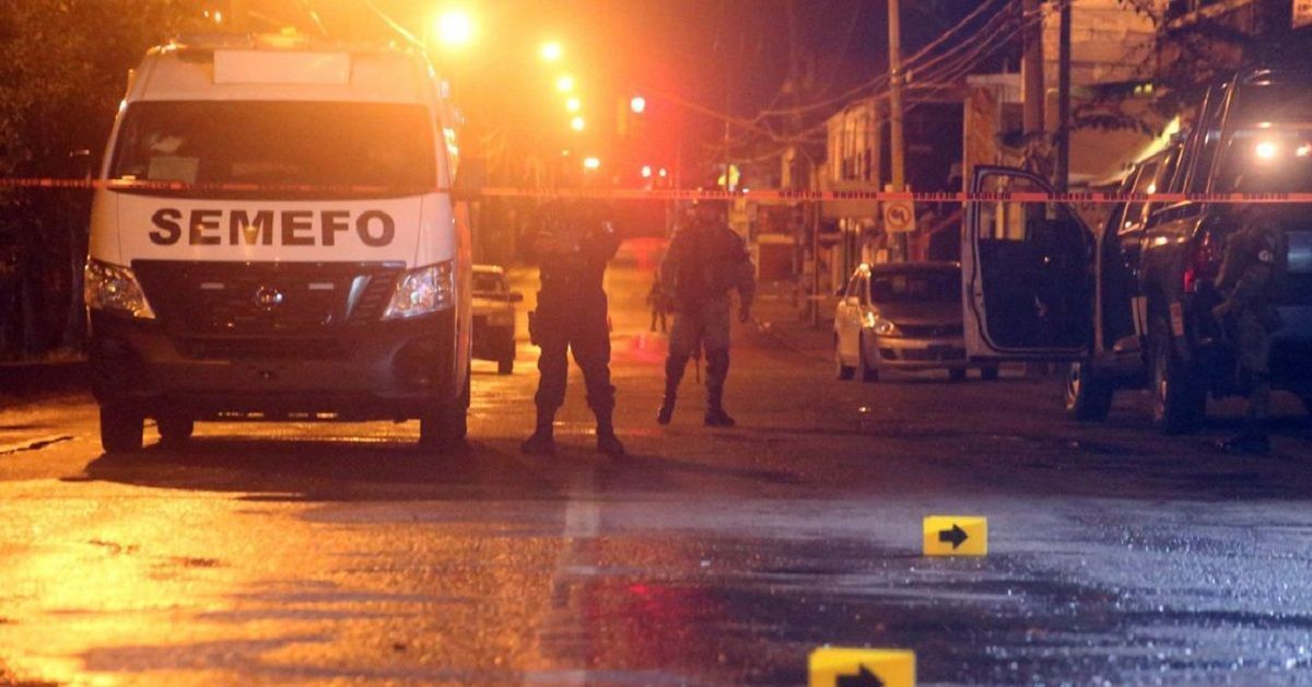 En violento asalto, asesinan a apuñaladas a velador de Minerías de Arcilla en Xicotepec 2 escena del crimen mexico 1110x581 1