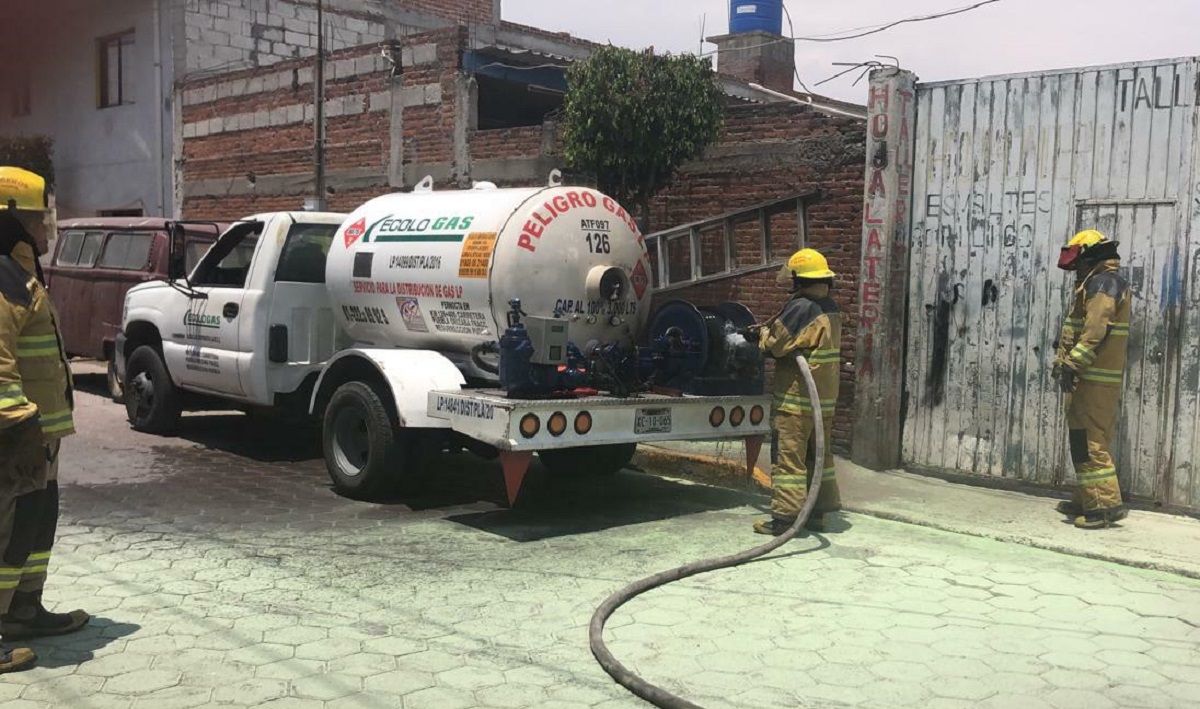 explosion de pipa ocasino quemaduras en trabajadores de Cholula