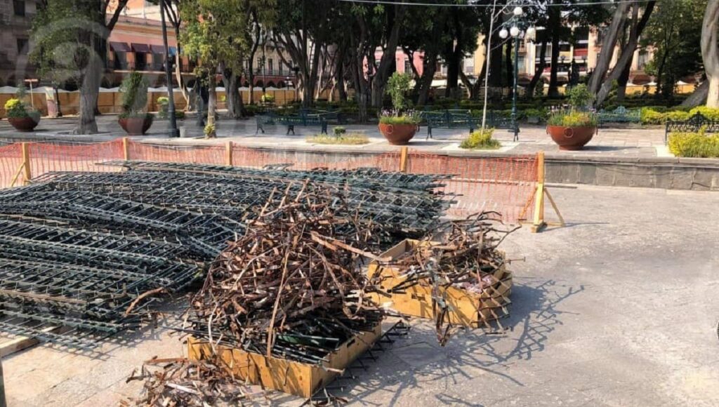 Obras del zócalo siguen sin permiso, pero ya quitaron las jardineras 9 jardineras zocalo1 1