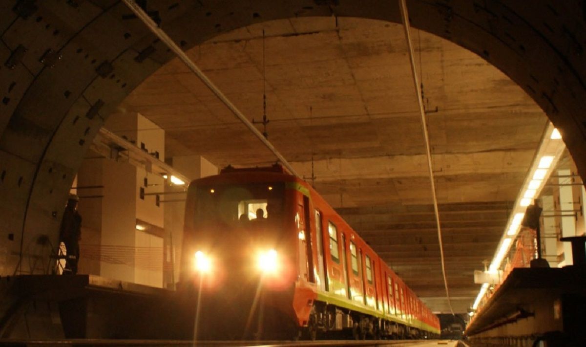 Niño de 5 años cae a vías del metro tras sufrir ataque epiléptico en CDMX 2 metro