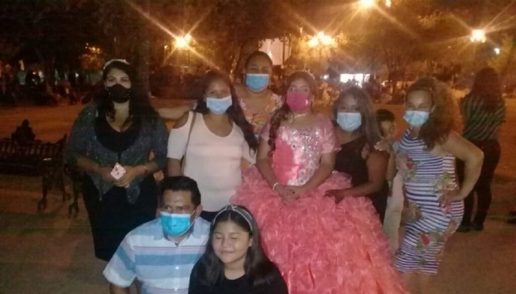 quinceanera comparte comida fiesta con migrantes tamaulipas historia viral 3 920x690 2