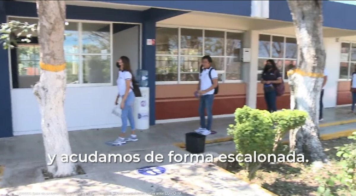 VIDEO: SEP de Campeche promueve regreso a clases presencial y olvidan colocar cubrebocas a alumno 2 sep campeche
