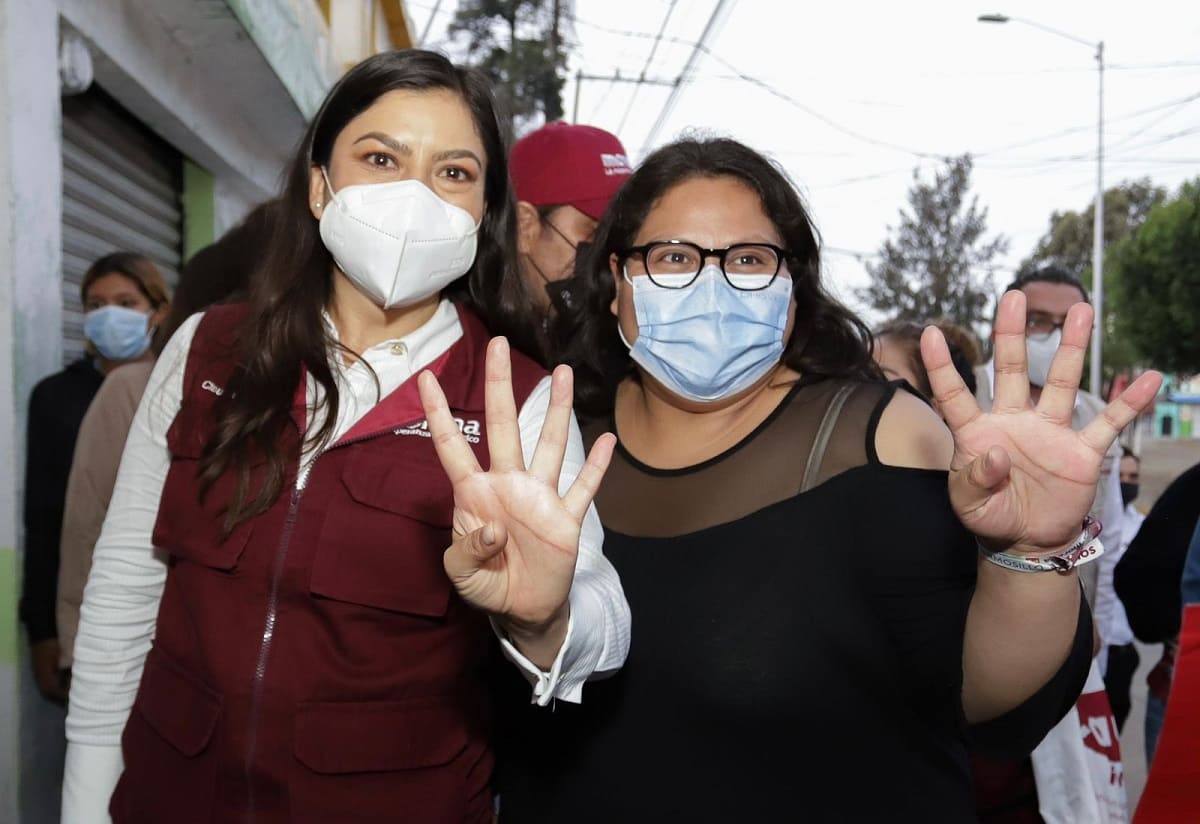 CLaudia Rivera Citlali Hernandez 1