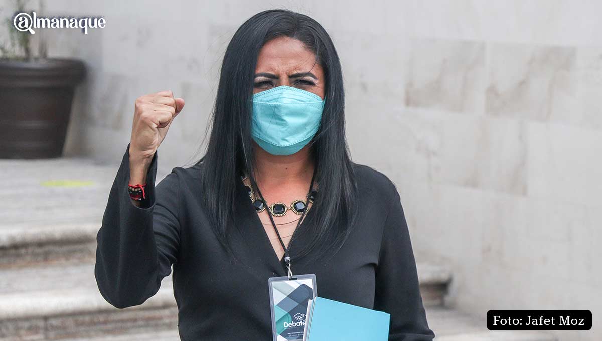 Debate Evelyn Hurtado