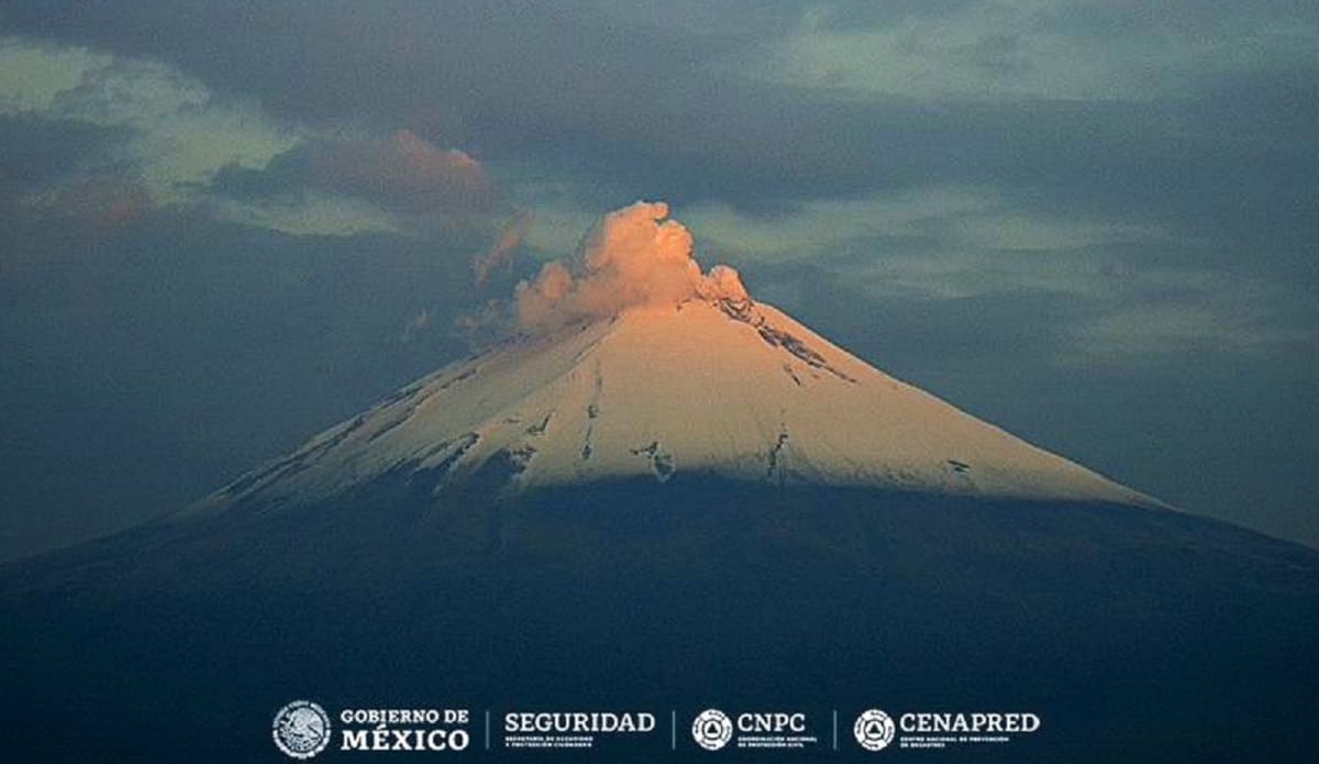 El Popocatépetl amanece cubierto de nieve y nos regala una bella postal 2 Popocatepetl.. 1