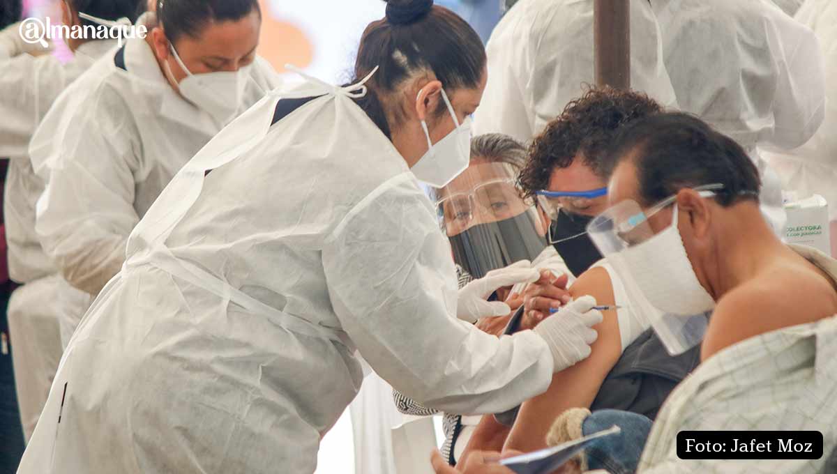 Treintañeros infectados de COVID en Puebla, podrán vacunarse como rezagados 3 Vacunacion 50 anos Hospital del Nino Poblano 2