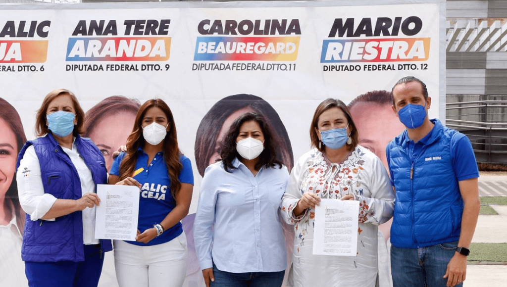 Xochitl Galvez Claudia Rivera 1