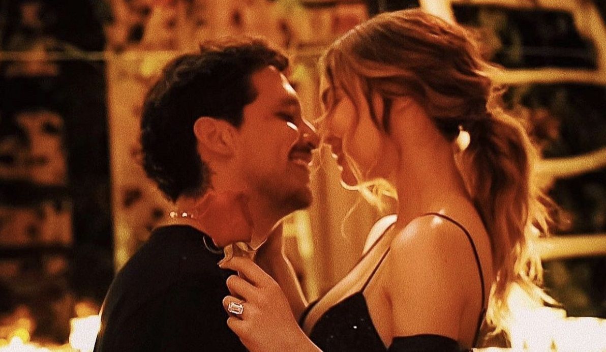 ¡Habrá boda! Christian Nodal le entrega el anillo a Belinda (VIDEO) 1 belinda y nodal 1
