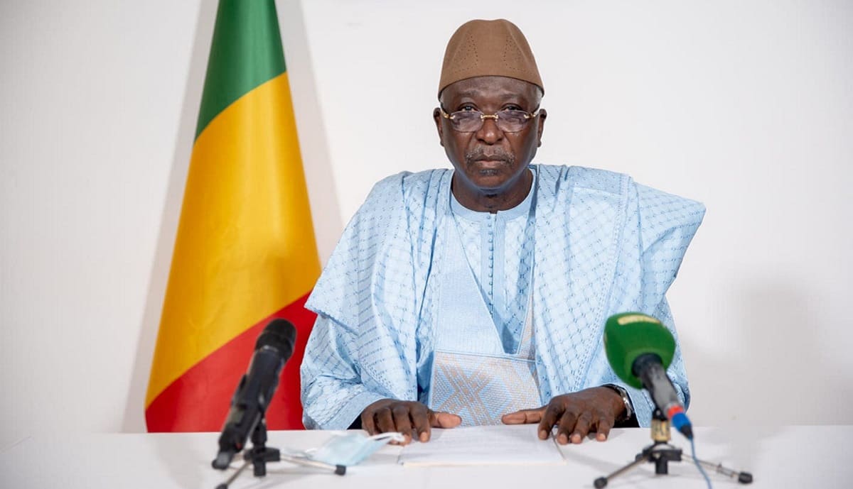 Arrestan al presidente transitorio en Mali y a su primer ministro 2 ministro Bah Ndaw 1