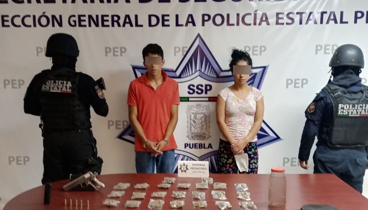 Detienen a narcomenudistas en Puebla; llevaban un feto en un frasco 2 narcomenudistas 3