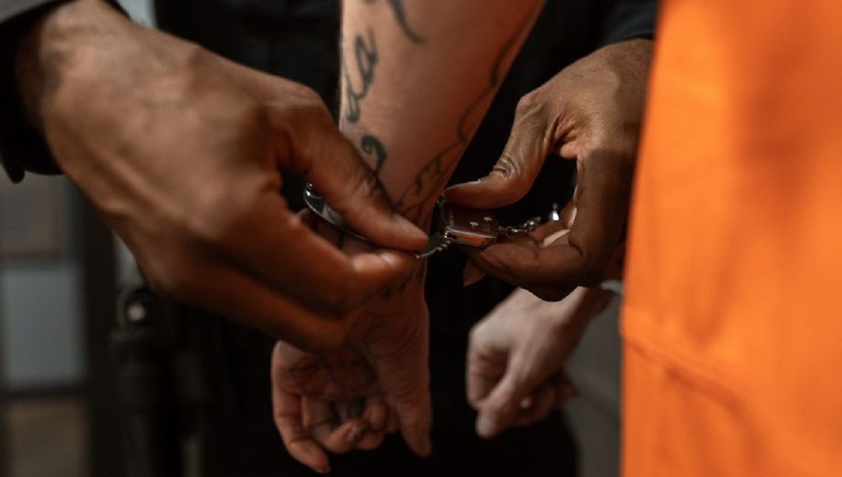 Desalojan orgía de 61 personas dentro de una sex shop en España 1 orgia