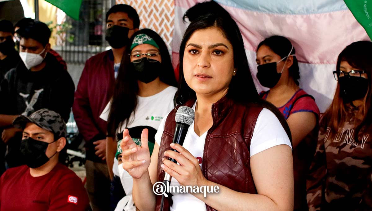 Claudia Rivera acepta que sabía del acoso, pero dice que es violencia de género en su contra 3 portada FEET Claudia Rivera