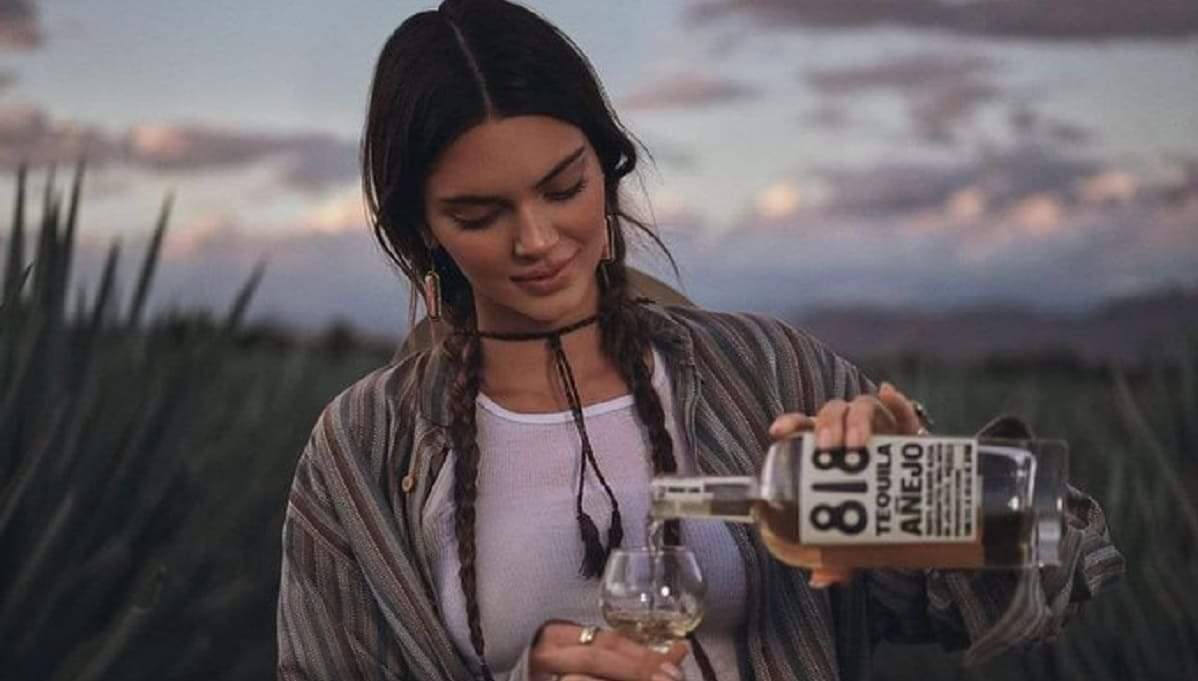 MEMES: Acusan a Kendall Jenner de apropiación cultural por promoción de su tequila 2 received 157779616319179