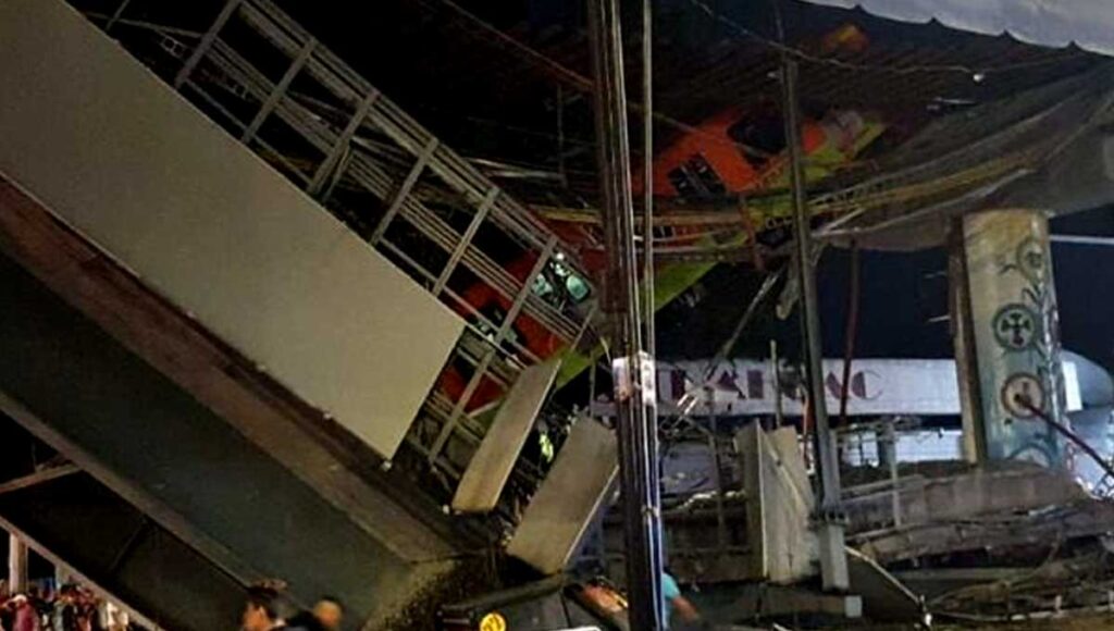 video momento exacto de la caida del puente del mero de la linea 12