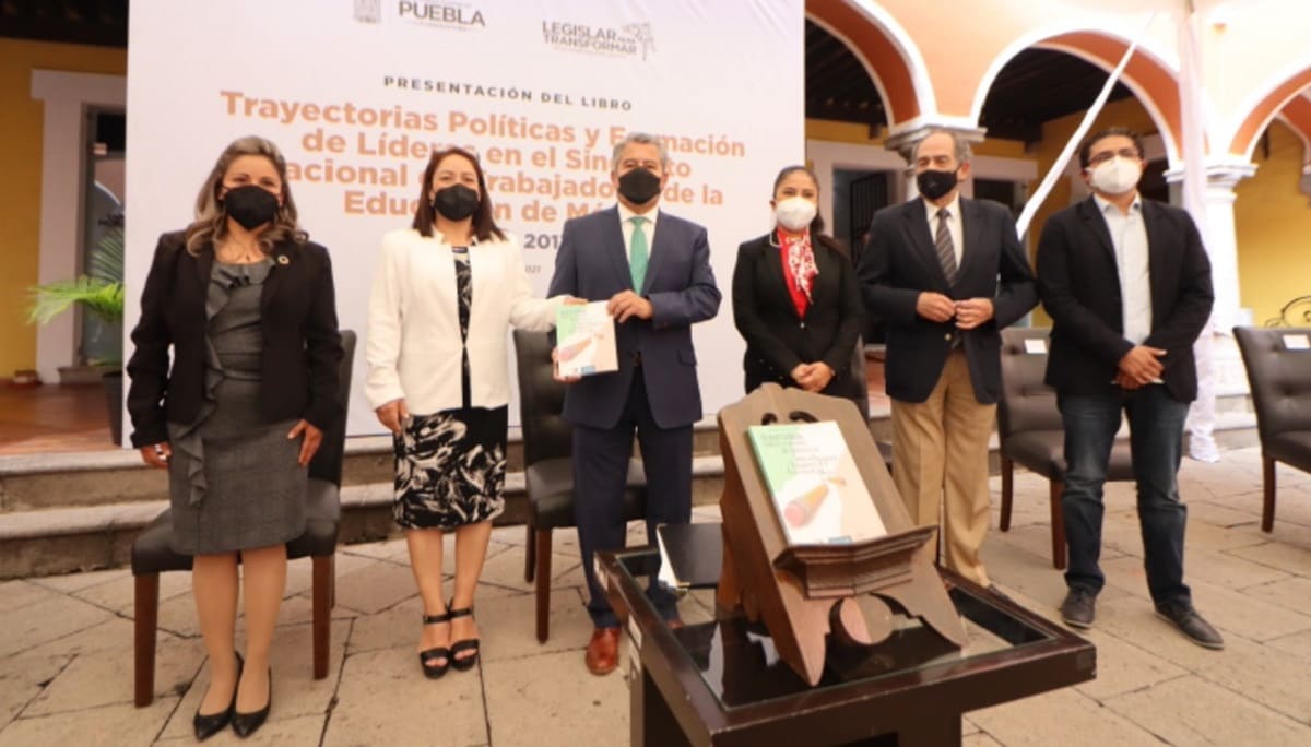 Presentan el libro “Trayectorias Políticas y Formación de Líderes en el Sindicato Nacional de Trabajadores de la Educación” 2 1652 4 1