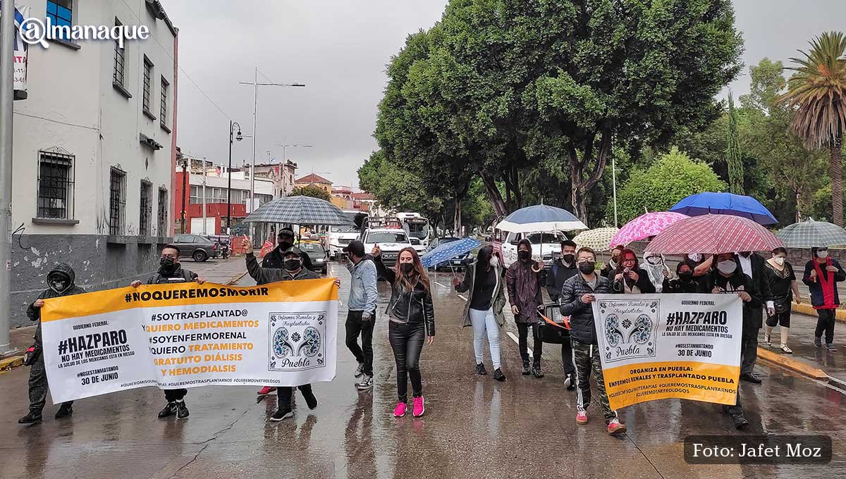 Pacientes renales en Puebla exigen medicamentos a AMLO 12 Manifestacion Enfermos Renales 7