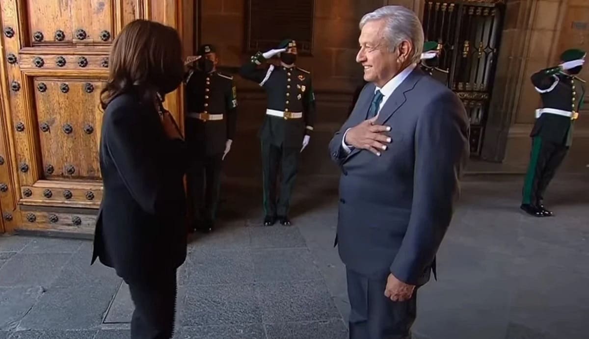 AMLO recibe a la vicepresidenta de EU, Kamala Harris en el Palacio Nacional 2 amlo y kamala harris 1