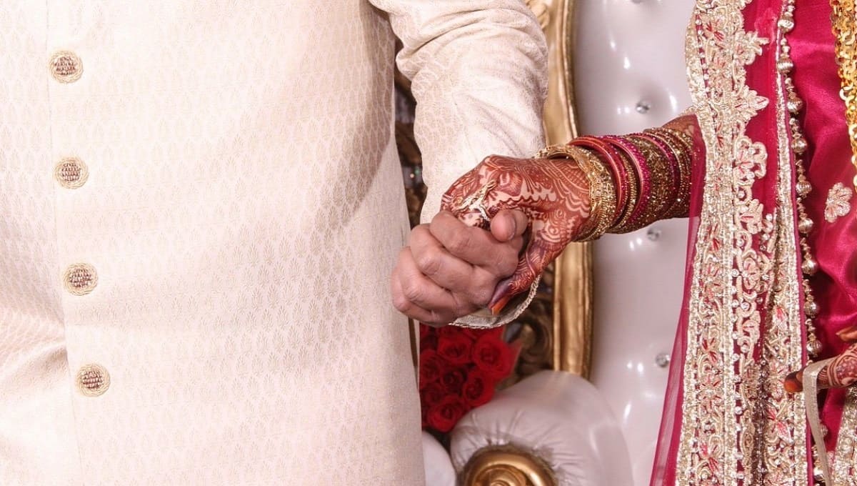 Mujer muere durante su boda y su hermana la sustituye en la India 2 boda india 1