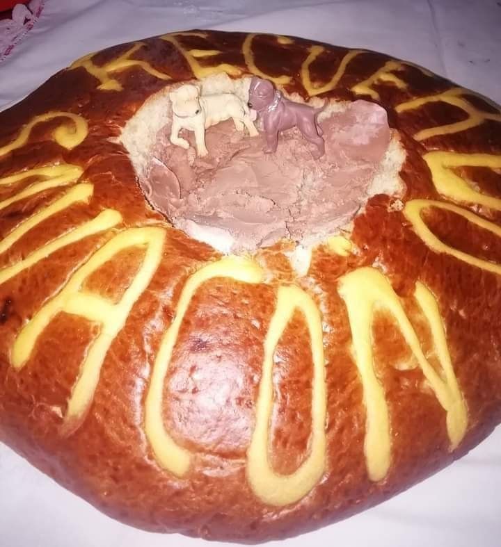 Crean pan de fiesta de recuerdo del socavón de Zacatepec, con los perritos incluidos 5 pan socavon
