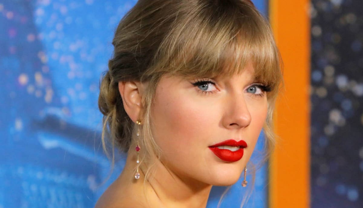 Taylor Swift anuncia el lanzamiento de "Red" (Taylor´s Versión)" y enloquece a sus fans 2 tTaylor swift 1