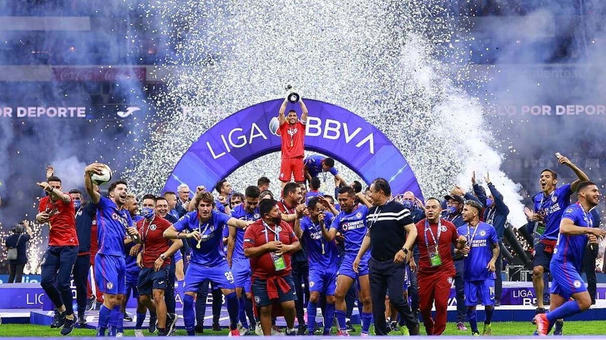 El mejor aficionado del Cruz Azul: Niño de 6 años se sabe de memoria la narración del campeonato 1 Cruz Azul campeon 1