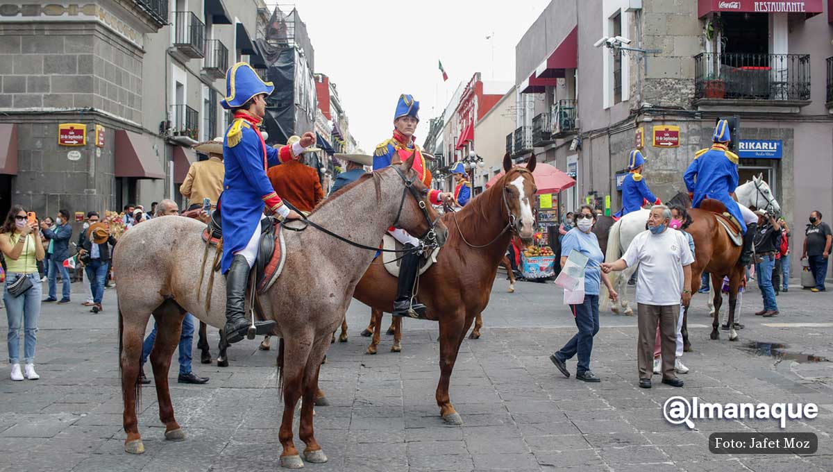 Charros recorren el centro de Puebla 