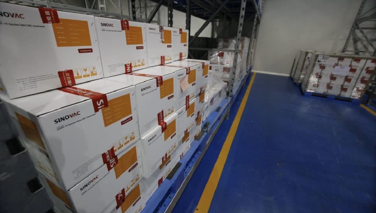 Llegan a México un millón de vacunas Sinovac contra el COVID-19 2 Vacunas Sinovac 1