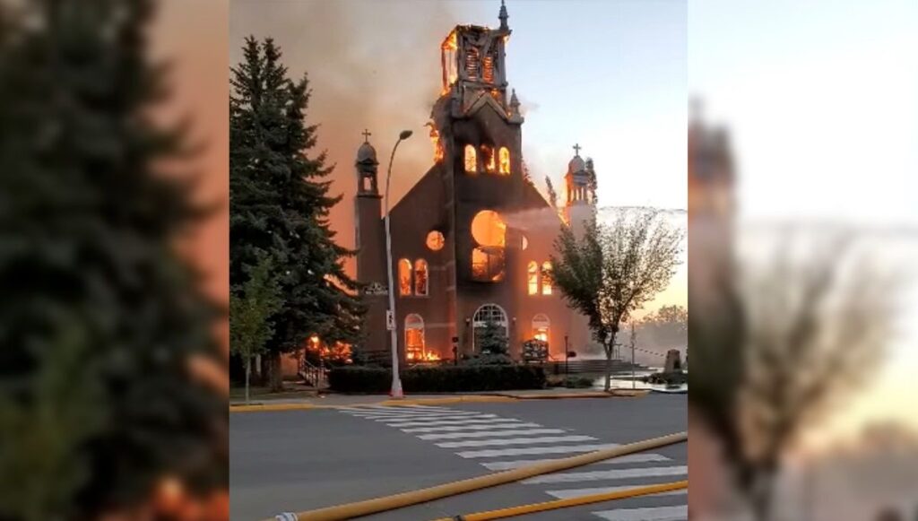 canada religion genocidio indigenas iglesias quemadas 010721