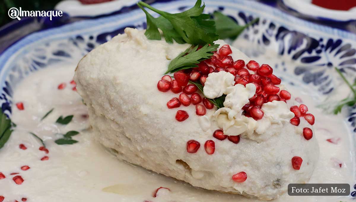 ¿Qué es y cómo se prepara la NOGADA? 4 chiles en noogada puebla 4