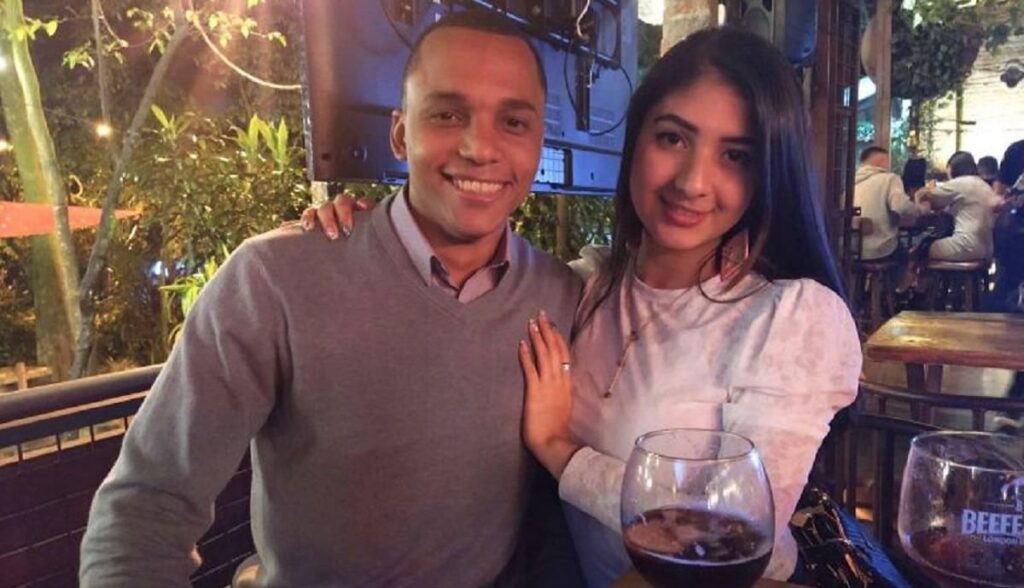 joven salta paracaidas 1