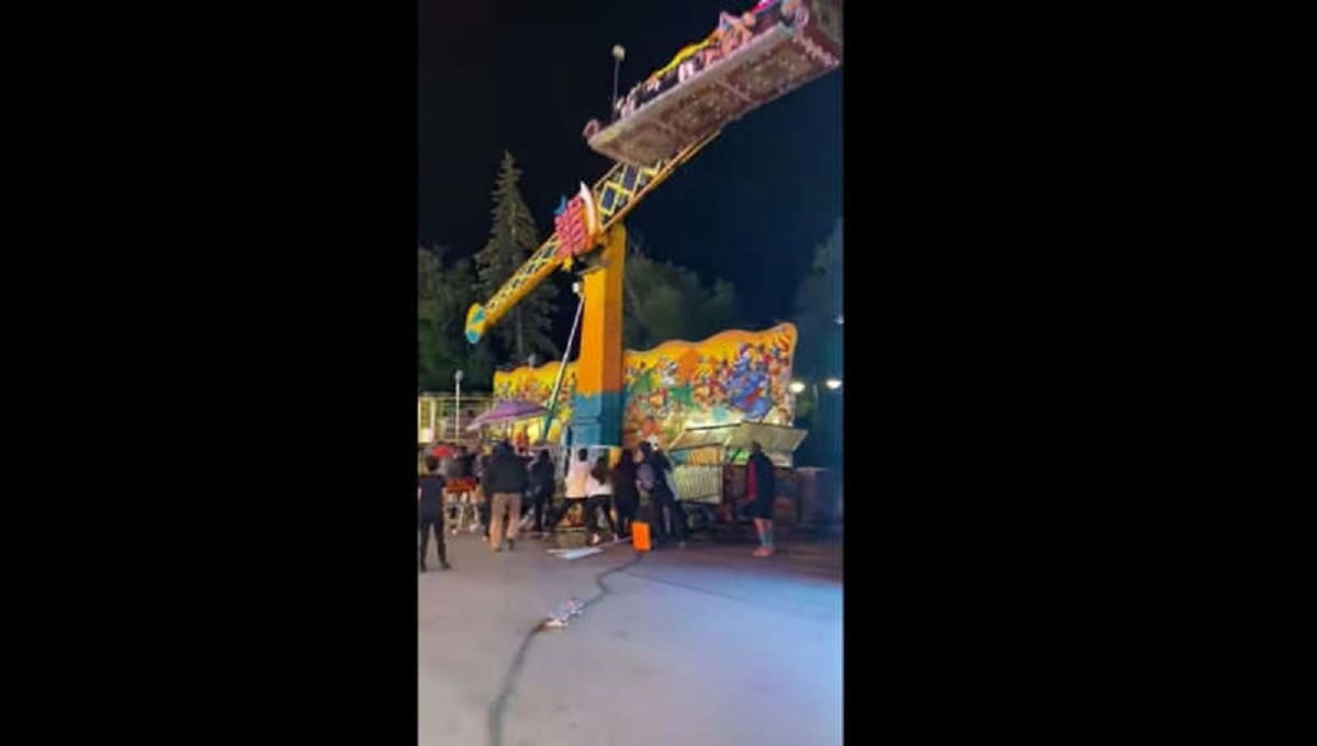 VIDEO: Juego mecánico de EU se tambalea; personas ayudan a evitar accidente 2 juego mecanico 1