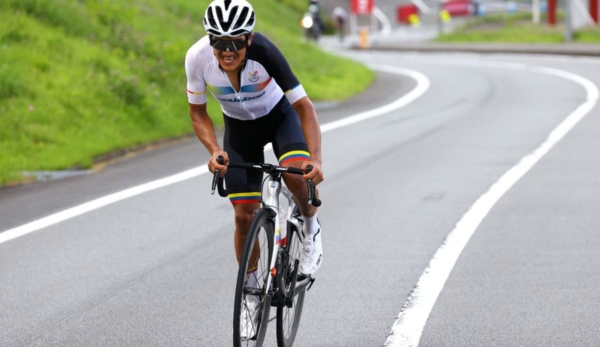 VIDEO: Padre de ciclista ecuatoriano rompe las redes con la celebración del triunfo de su hijo 1 richard carapaz 1
