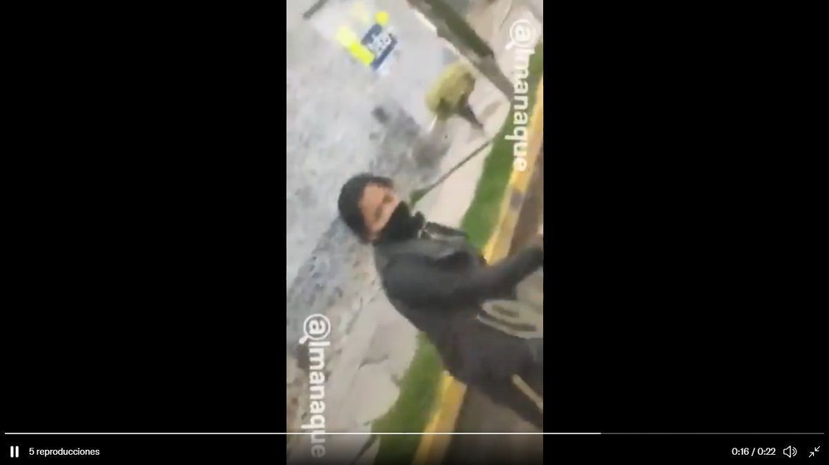 "Trabaja ratera": Así bajaron a una carterista de una combi en el Seminario Palafoxiano (VIDEO) 2 transporte