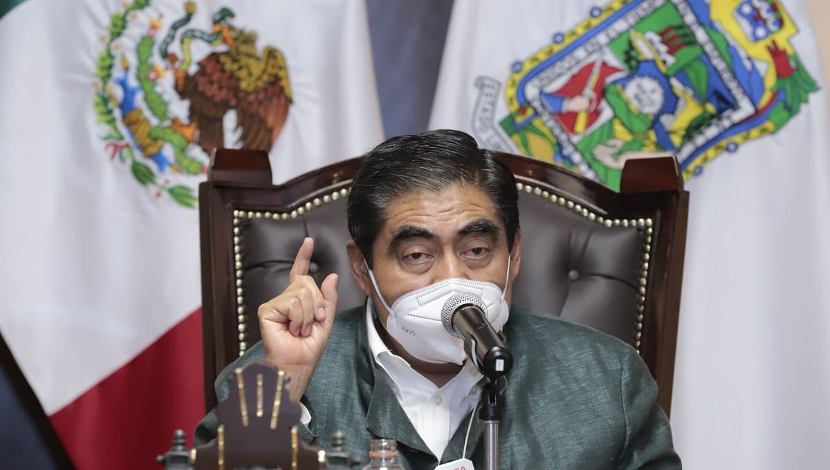 Gobierno del Estado no dejará solos a poblanos afectados por huracán “Grace”: Barbosa 1 Barbosa afectados Grace 1