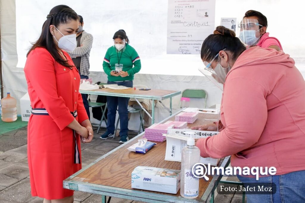 Claudia Rivera consulta popular