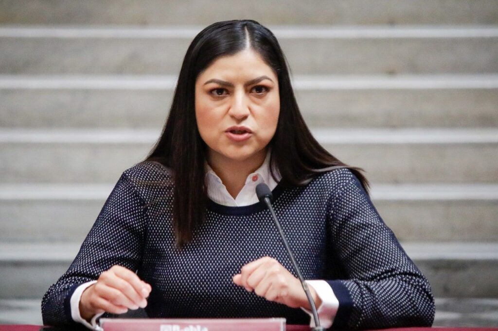 Claudia Rivera min 1