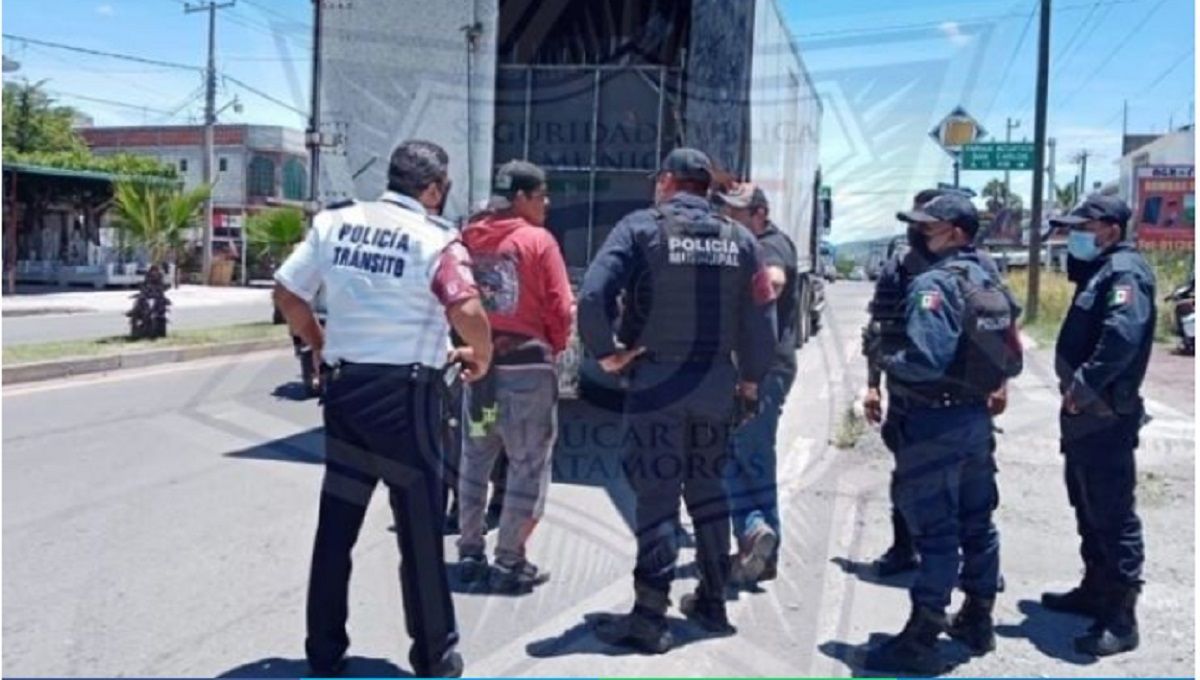 Detienen camiones de Fania 97 para impedir baile en Izúcar de Matamoros 3 Fania