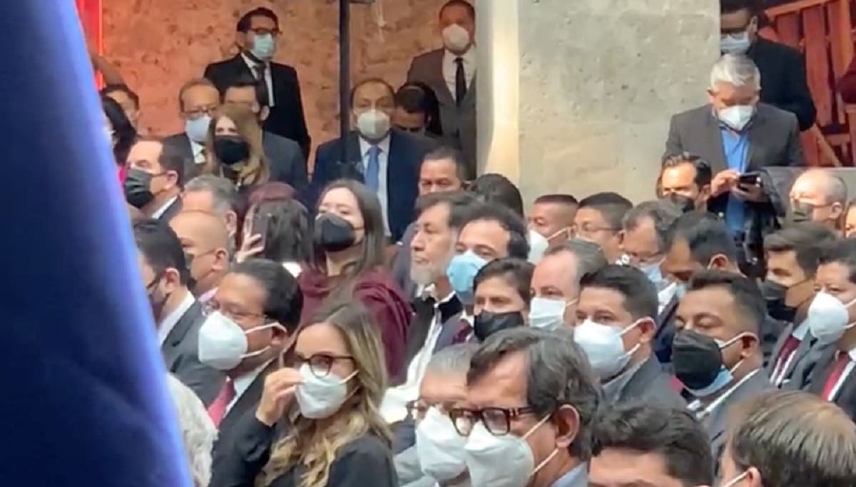 Tras dar positivo a COVID, Fernández Noroña reaparece sin cubrebocas en público 1 Fernandez Norona 1