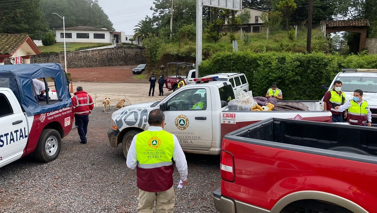 Gobierno de Puebla entrega apoyos a población afectada por el huracán Grace; hay tres muertos 9 Huauchinango3