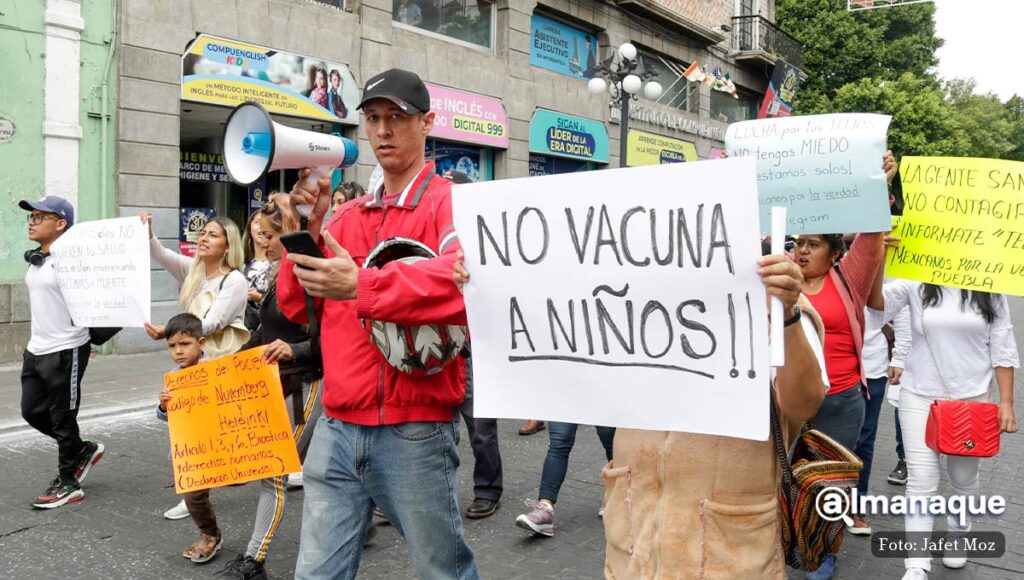 Marcha ANTIVACUNAS Puebla 5