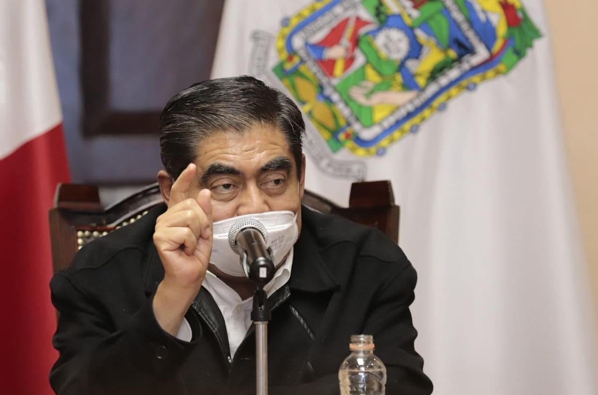 Bonafont denuncia a quienes entraron a su planta; gobierno estatal respetará derechos de opositores 3 Miguel Barbosa Boinafont