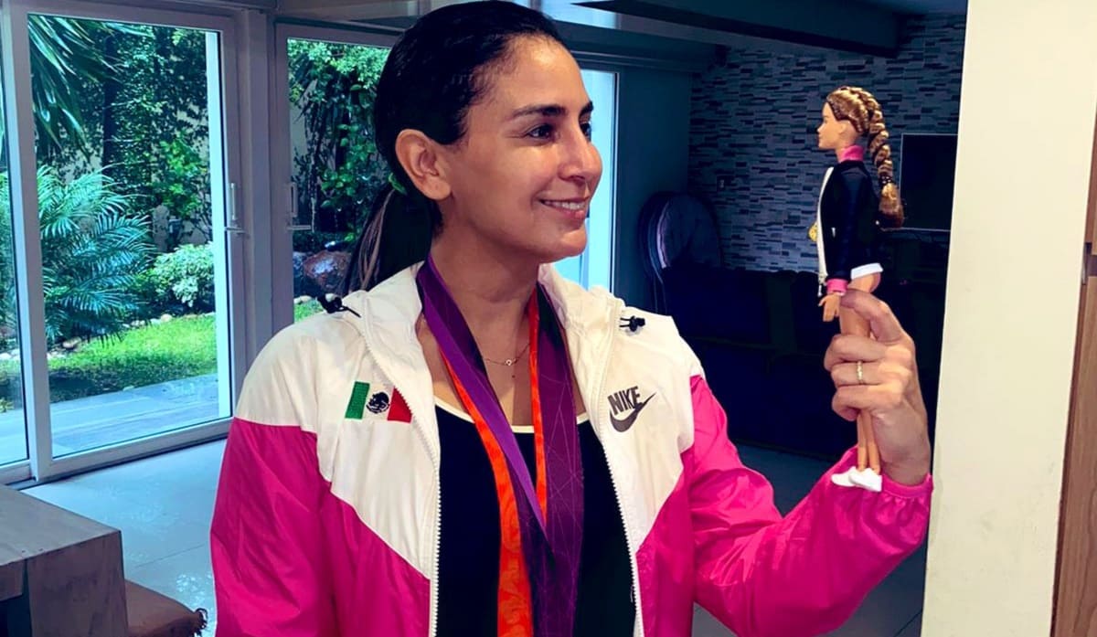 ¡Inspiración! Paola Espinosa y Longoria ya tienen su propia muñeca Barbie 1 Paola Espinosa 1