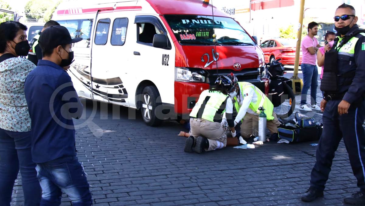 VIDEO / FOTOS: Ruta 26 atropella a adulta mayor en Puebla 3 Persona atropellada combi ruta 26 1