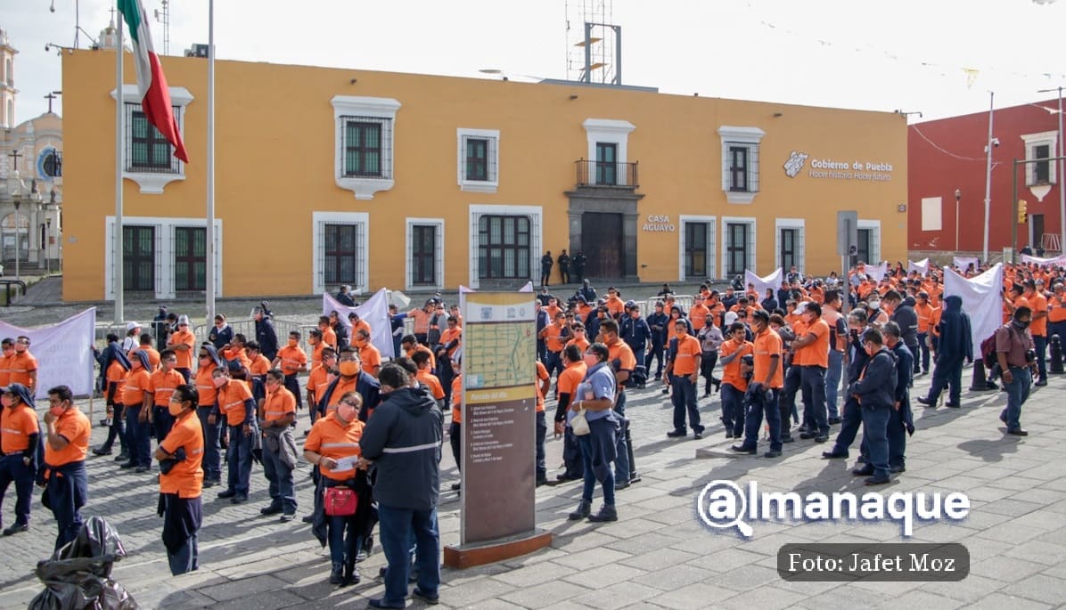 Trabajadores de Bonafont se manifiestan en Casa Aguayo; piden al gobernador reabrir la empresa 1 Photo 1628176675830