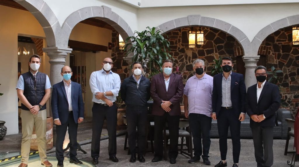 Empresarios turísticos de México se reúnen con equipo de Lalo Rivera 1 Reunion eduardo Rivera