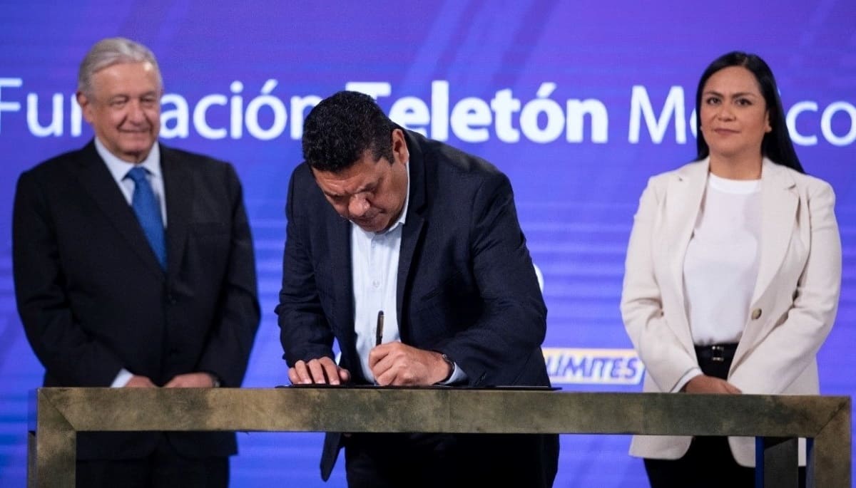 AMLO firma convenio con el Teletón para atender a menores con discapacidad 1 amlo teleton 1