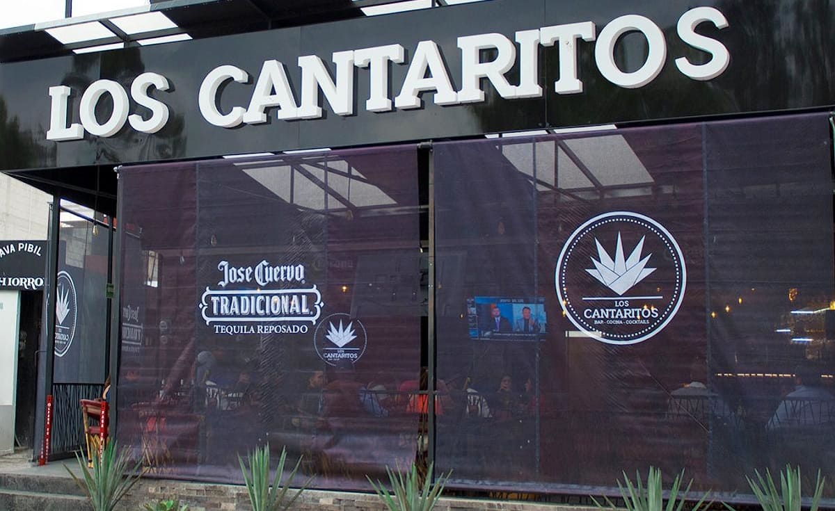 Joven acusa homofobia por parte de cadenero de Cantaritos en Cholula 1 cantaritos 1